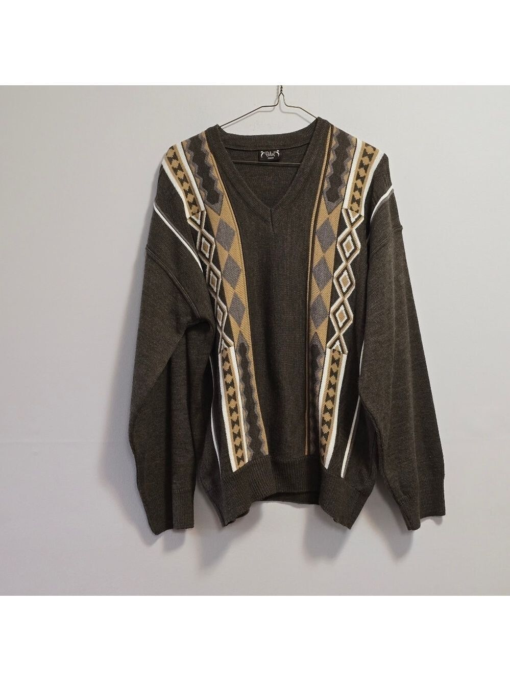 Vintage Gray V-Neck Sweater Chocolate Brown with Classic Design Size M/L